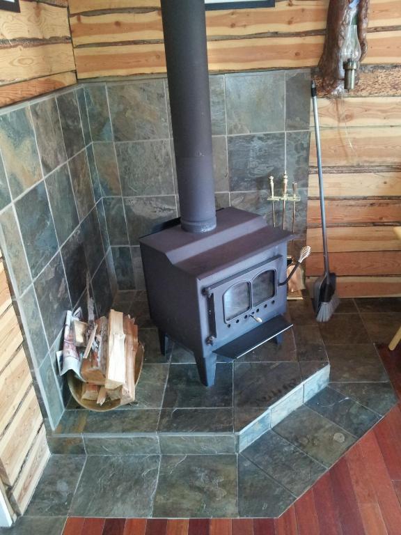 Steamboat Mountain Chalets Hotel Spillimacheen Szoba fotó