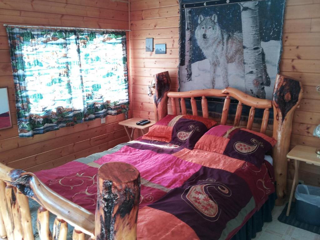 Steamboat Mountain Chalets Hotel Spillimacheen Szoba fotó