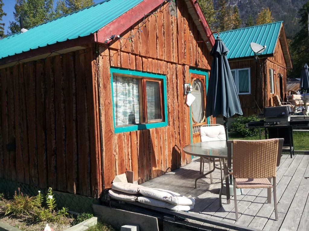 Steamboat Mountain Chalets Hotel Spillimacheen Kültér fotó